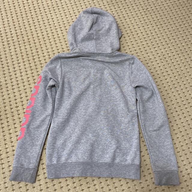 adidas(アディダス)のキッズ140サイズ adidasパーカー　値下げ キッズ/ベビー/マタニティのキッズ服女の子用(90cm~)(ジャケット/上着)の商品写真