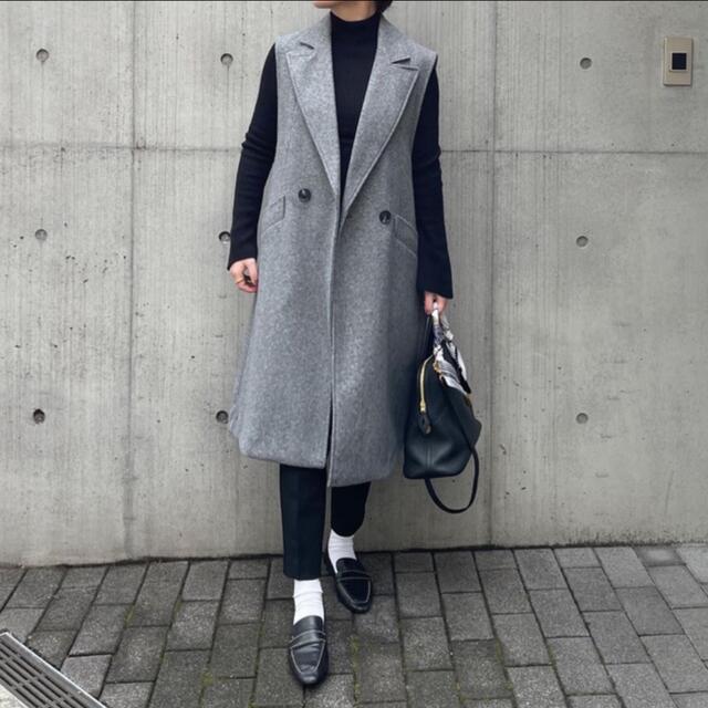 【新品未使用タグ付き】ZARA ダブルブレストソフトベスト 【新品未使用タグ付き】ZARA ダブルブレストソフトベスト