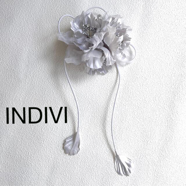 INDIVI(インディヴィ)のお値下げ　INDIVI  コサージュ　入学式　入園式 レディースのアクセサリー(ブローチ/コサージュ)の商品写真