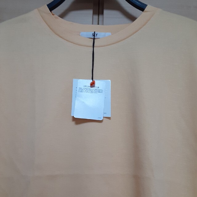 SLY(スライ)のSLY　Tシャッ レディースのトップス(Tシャツ(半袖/袖なし))の商品写真
