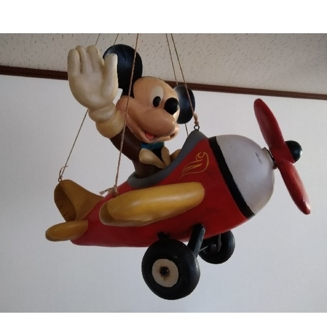 激安特価品 ディズニーミッキー木製飛行機フィギュア