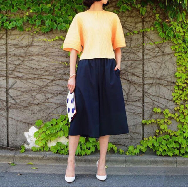 Restir リステア ルシェルブルー プリーツ加工 春夏トップス