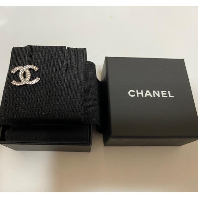 CHANELココマークラインストーンピアス