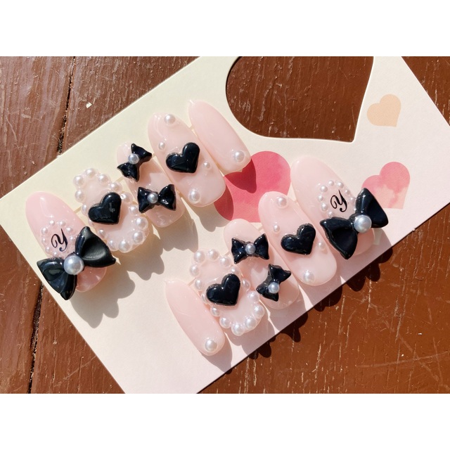 《31》量産型 地雷 ガーリー リボン ネイルチップ ハート ピンク イニシャル コスメ/美容のネイル(つけ爪/ネイルチップ)の商品写真