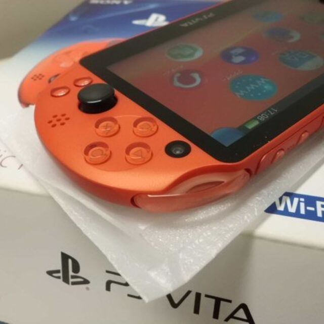 PSVITA PCH-2000 Metallic Red 3