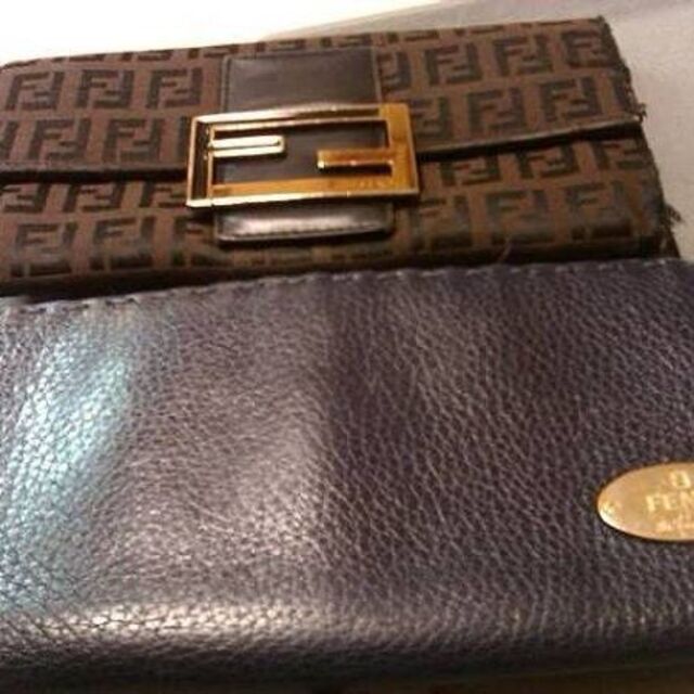 FENDI(フェンディ) 長財布×2つ レザー 難有 魅了 63.0%OFF toyotec.com