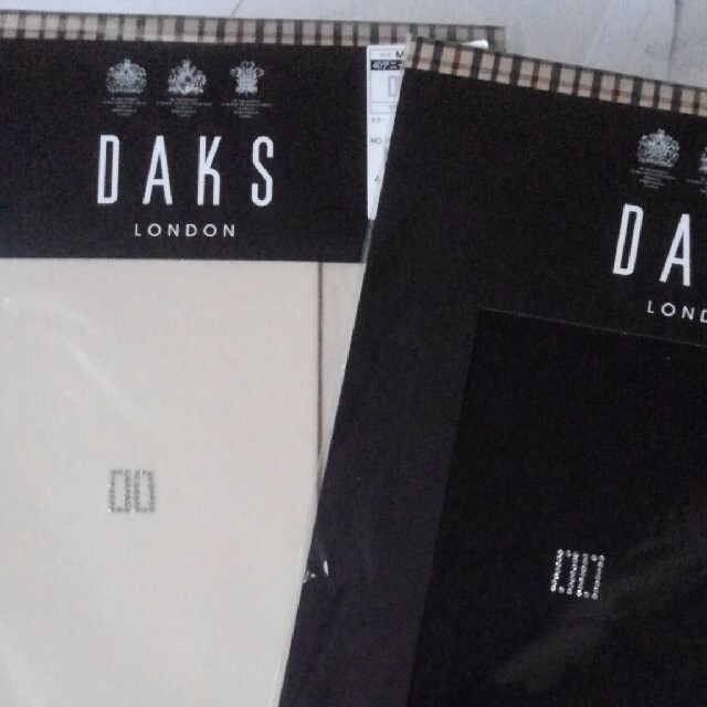 DAKS(ダックス)の⭐新品⭐ DAKSラインストーンストッキング2足セット レディースのレッグウェア(タイツ/ストッキング)の商品写真