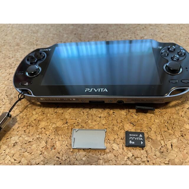 PlayStation Vita(プレイステーションヴィータ)のPlayStationVita PCH-1100【ソフト3本付き】 エンタメ/ホビーのゲームソフト/ゲーム機本体(携帯用ゲーム機本体)の商品写真