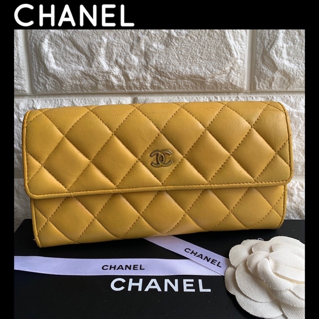 CHANEL(シャネル)の正規品★超美品 シャネル 長財布 マトラッセ ラムスキン イエロー フラップ レディースのファッション小物(財布)の商品写真