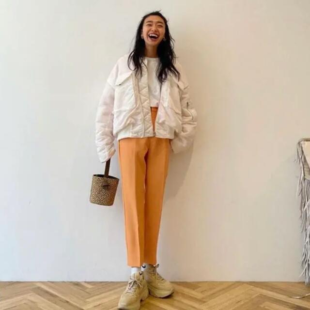 センタータックSlimパンツ - クロップドパンツ センタータックslimパンツ