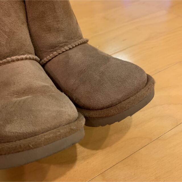 UGG(アグ)のUGG ムートンブーツ　16cm キッズ/ベビー/マタニティのキッズ靴/シューズ(15cm~)(ブーツ)の商品写真