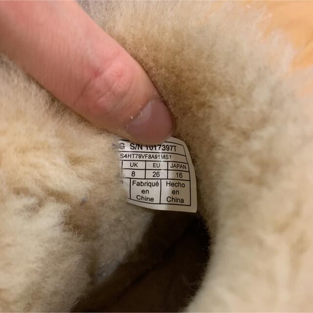 UGG(アグ)のUGG ムートンブーツ　16cm キッズ/ベビー/マタニティのキッズ靴/シューズ(15cm~)(ブーツ)の商品写真