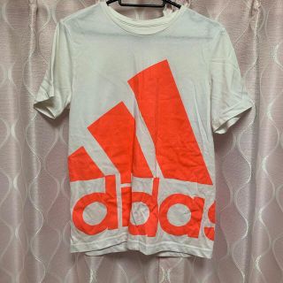 アディダス(adidas)のadidas Tシャツ(Tシャツ/カットソー)