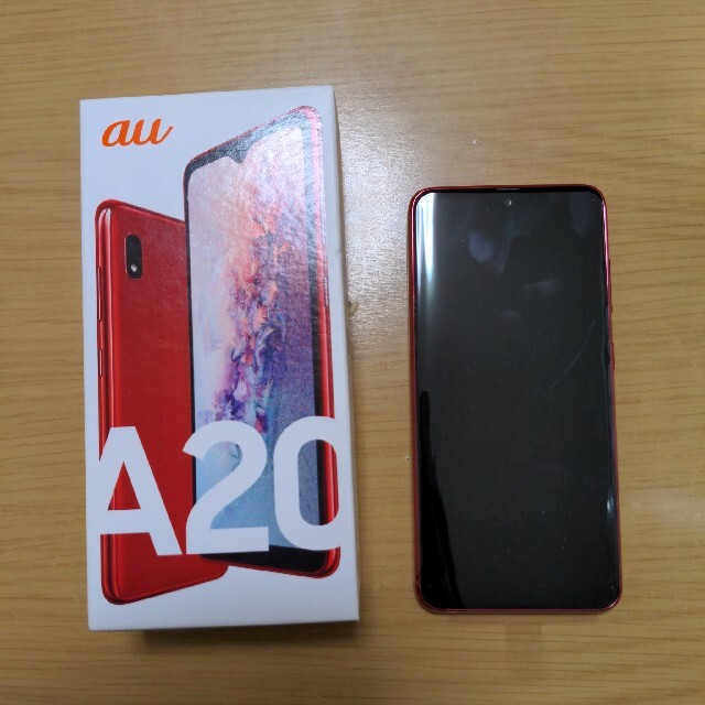 Galaxy(ギャラクシー)のSAMSUNG Galaxy A20 SCV46 レッド スマホ/家電/カメラのスマートフォン/携帯電話(スマートフォン本体)の商品写真