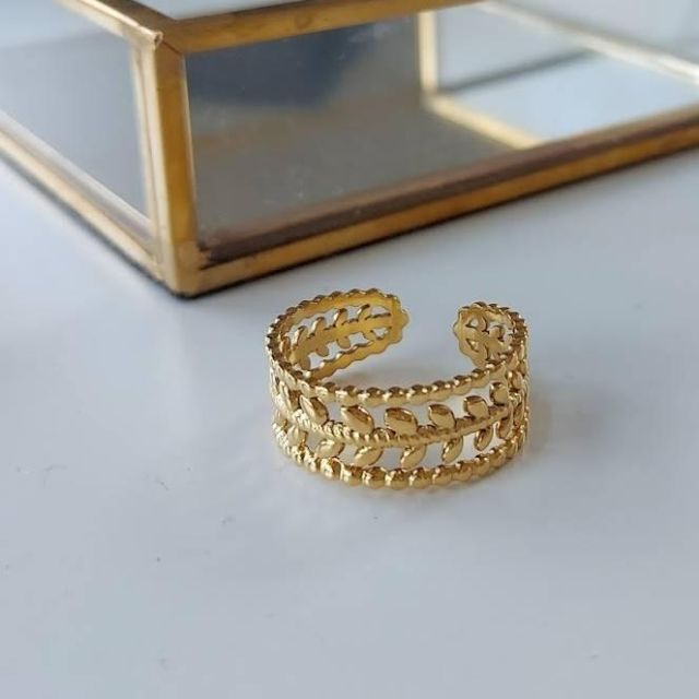 TOMORROWLAND(トゥモローランド)のleaf design ring RR050 レディースのアクセサリー(リング(指輪))の商品写真