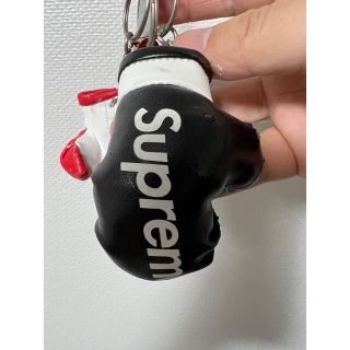 シュプリーム(Supreme)のシュプリームキンホルダー　黒グローブ(その他)