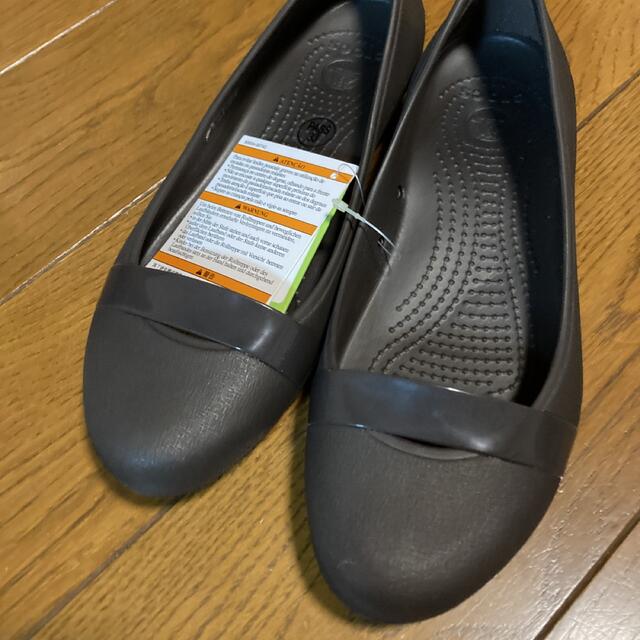 crocs(クロックス)の新品　クロックスパンプス　W8 ブラウン レディースの靴/シューズ(ハイヒール/パンプス)の商品写真