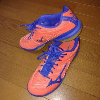 ミズノ(MIZUNO)のミズノ　バドミントンシューズ26.5　体育館シューズ　シューズ袋付(バドミントン)