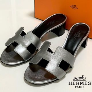 Hermes - 3071 エルメス オアジス サンダル シルバーの通販|ラクマ
