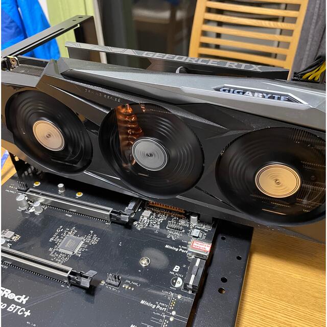 限定販売 【ゆうきさん専用】GIGABYTE GeForce RTX 3090 73500円