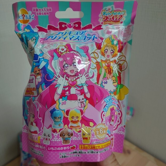 BANDAI(バンダイ)のびっくらたまご　デリシャスパーティプリキュア　入浴剤　バスボール　バスボム コスメ/美容のボディケア(入浴剤/バスソルト)の商品写真