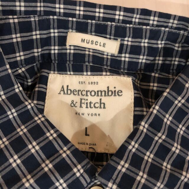 Abercrombie&Fitch(アバクロンビーアンドフィッチ)のタグ付き新品　アバクロンビー&フィッチ　チェック柄長袖ボタンダウンシャツ メンズのトップス(シャツ)の商品写真