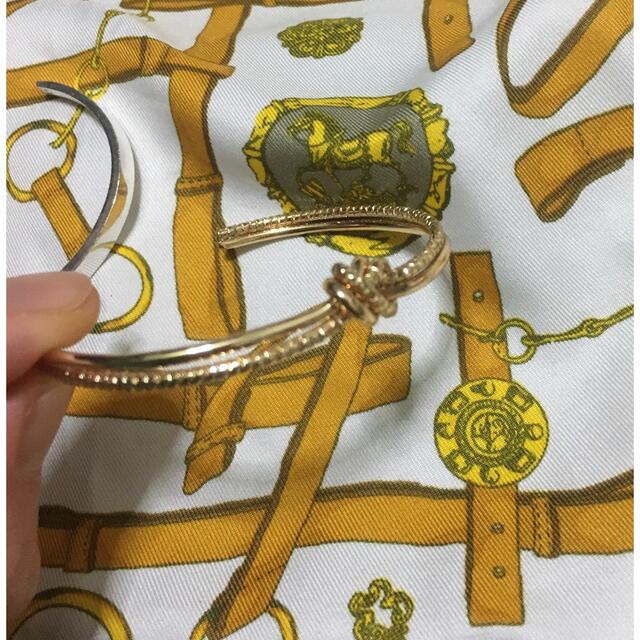 ブレスレット　２つセット レディースのアクセサリー(ブレスレット/バングル)の商品写真