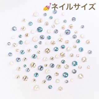 スワロフスキー(SWAROVSKI)の❄️ネイルサイズ【スワロフスキー】スノーブルーmix 100粒(ネイル用品)