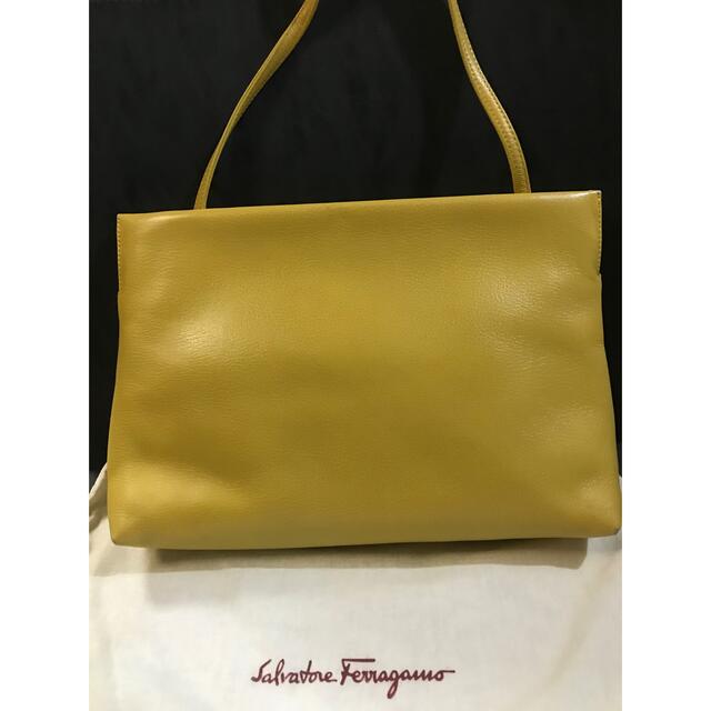 Salvatore Ferragamo(サルヴァトーレフェラガモ)のフェラガモ　ショルダーバッグ レディースのバッグ(ショルダーバッグ)の商品写真