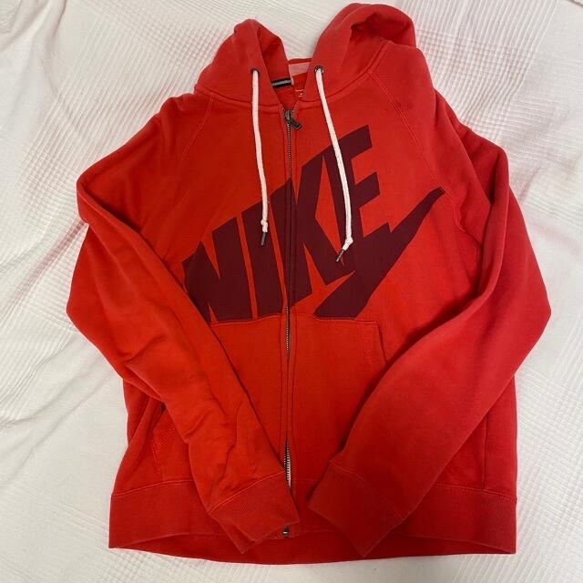 NIKE(ナイキ)のNIKE ナイキ パーカー スウェット  メンズのトップス(パーカー)の商品写真