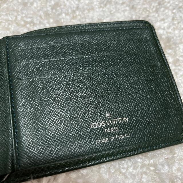 LOUIS VUITTON(ルイヴィトン)のルイヴィトン　LOUIS VUITTON 二つ折り財布　エピ　タイガ　正規品 メンズのファッション小物(折り財布)の商品写真