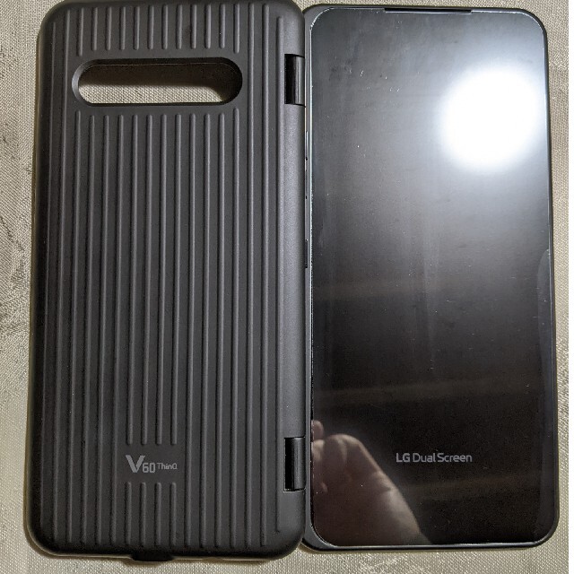 LG V60 ThinQ 5G L-51A デュアルスクリーン付属 スマホ/家電/カメラのスマートフォン/携帯電話(スマートフォン本体)の商品写真
