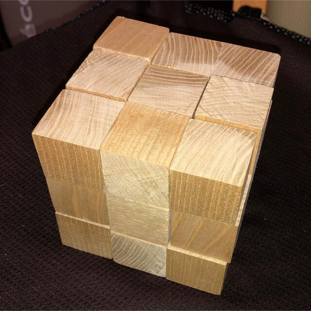 手作り木製キュービックパズル キッズ/ベビー/マタニティのおもちゃ(知育玩具)の商品写真