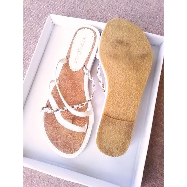 ホワイト☆トングサンダル レディースの靴/シューズ(サンダル)の商品写真