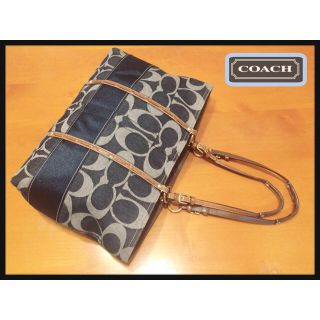 コーチ(COACH)の美品！コーチ★シグネチャーストライプトートバッグ デニムレザー肩掛け(トートバッグ)