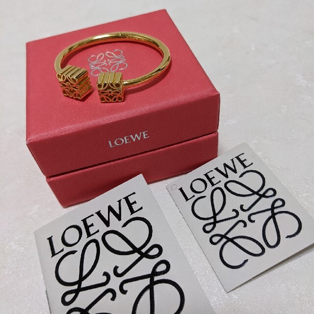 LOEWE - 【新品正規品】LOEWE アナグラム カフ ブレスレットの通販 by