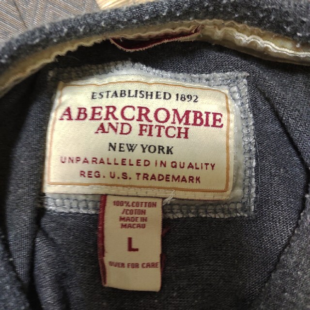 Abercrombie&Fitch(アバクロンビーアンドフィッチ)の43  Ｌ　メンズ　アバクロ　ロンT　ヴィンテージ　レトロ　Abercrombi メンズのトップス(Tシャツ/カットソー(七分/長袖))の商品写真
