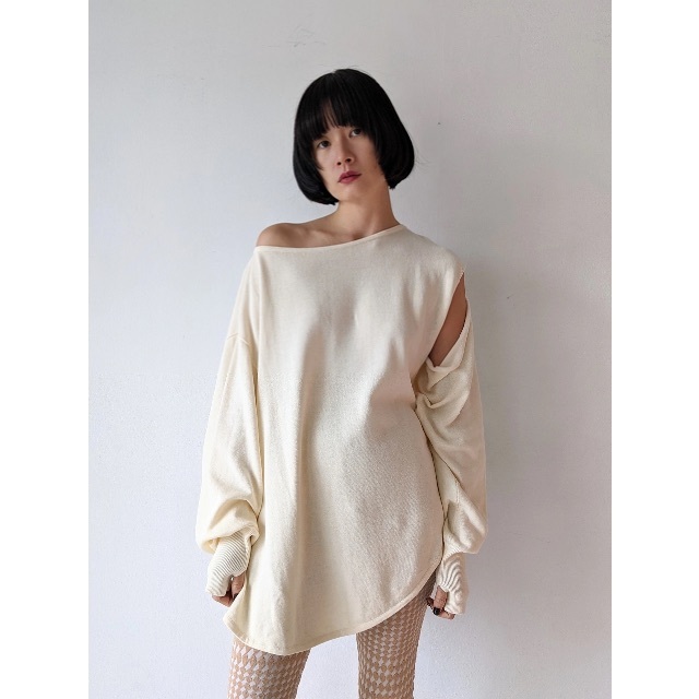 Mediam Deformation knit tops - Ivory