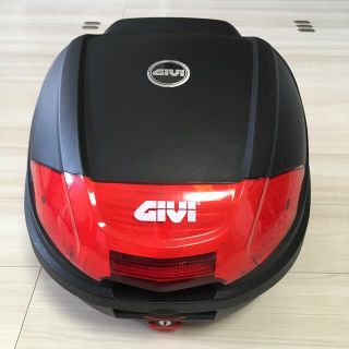 マカロンさん専用　GIVIモノロックケースE300Nバックレスト付き(装備/装具)