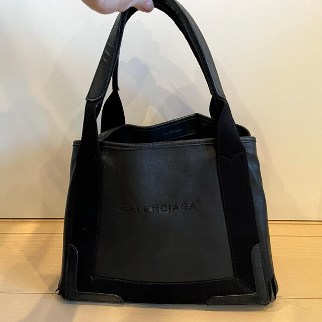 BALENCIAGA BAG(バレンシアガバッグ)の【バレンシアガBALENCIAGAカバス】レザートートバッグ黒 レディースのバッグ(ハンドバッグ)の商品写真