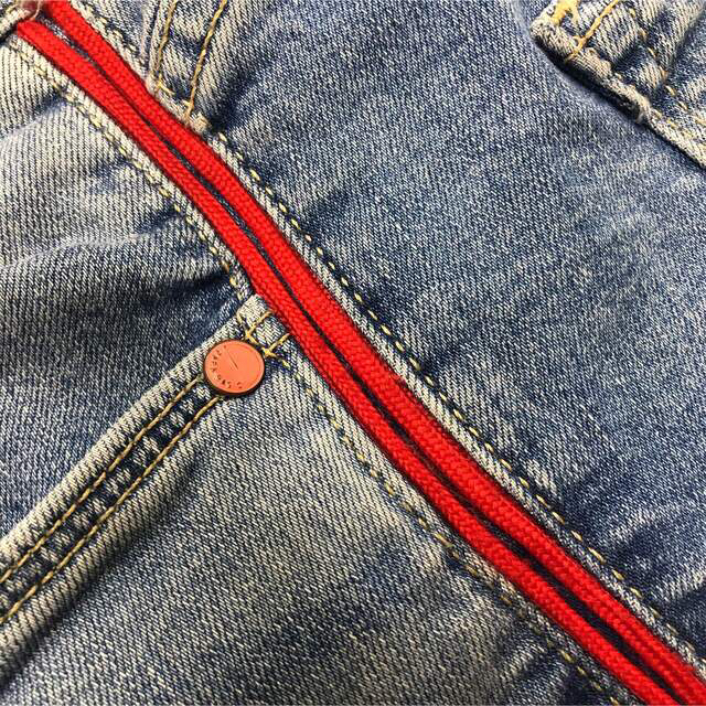 ZARA - ZARA BASIC デニム パンツ 赤 ライン ダメージ加工の通販 ZARA - ZARA BASIC デニム パンツ 赤 ライン ダメージ加工の通販