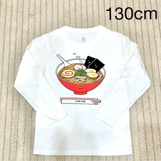 Design Tshirts Store graniph(グラニフ)のグラニフ　ラーメンクン　ロンT 130cm 白　長袖　餃子 キッズ/ベビー/マタニティのキッズ服男の子用(90cm~)(Tシャツ/カットソー)の商品写真