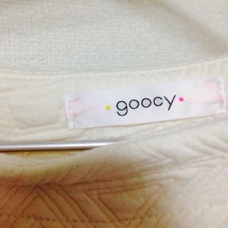 グースィー(goocy)のgoocy スエットトップス(トレーナー/スウェット)