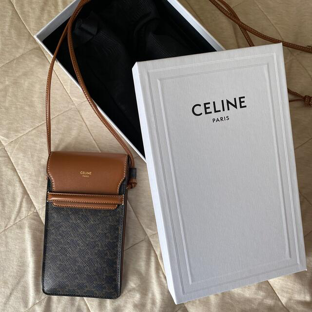 celine(セリーヌ)のセリーヌCeline フォンポーチ / トリオンフキャンバス＆ラムスキン タン レディースのファッション小物(ポーチ)の商品写真