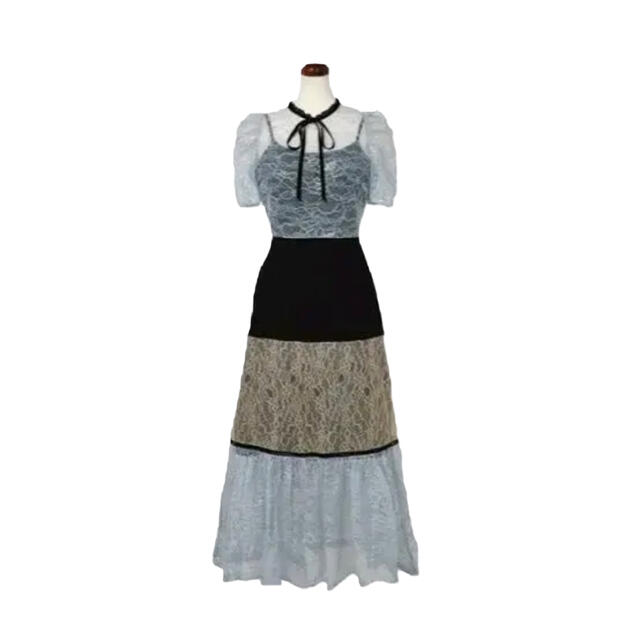 herlipto mulchcolored lace dress