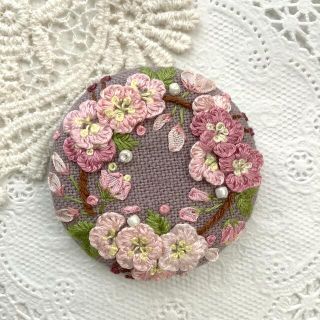 さくら　刺繍ブローチ/ ヘアゴム　ハンドメイド(コサージュ/ブローチ)