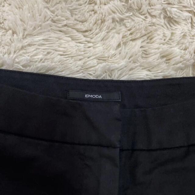 EMODA(エモダ)の美品EMODA ショートパンツ　ブラック　Sサイズ レディースのパンツ(ショートパンツ)の商品写真