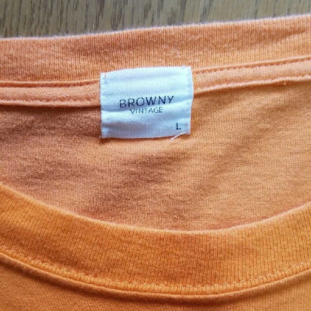 WEGO(ウィゴー)のWEGO オレンジ 袖ロゴロングスリーブTシャツ（L）ビタミンカラー メンズのトップス(Tシャツ/カットソー(七分/長袖))の商品写真