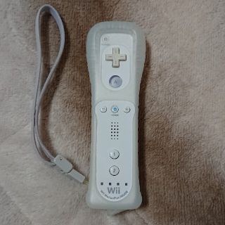 ウィー(Wii)のWiiリモコンプラス RVL-036 シロ 送料込み！ジャンク！(その他)