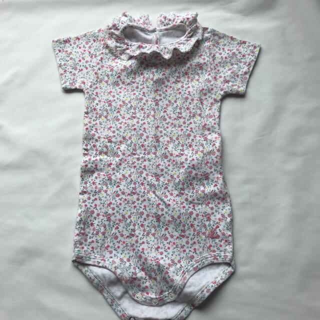 PETIT BATEAU(プチバトー)のPETIT BATEAU 半袖ロンパース　花柄　18m/81cm キッズ/ベビー/マタニティのベビー服(~85cm)(ロンパース)の商品写真